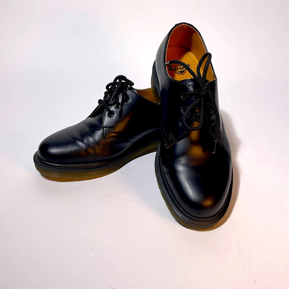 Dr. Martens, Smooth Leather Oxford, US size Men’s 6, Women’s 7